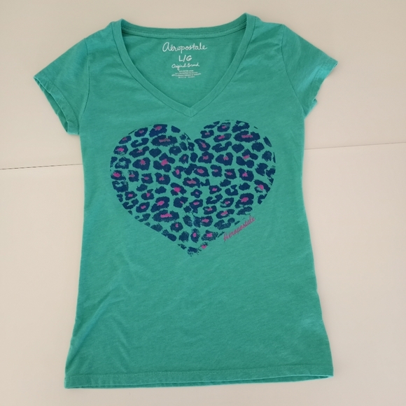 Aeropostale V-Neck Leopard Heart Print Top Junior Women's Size Large - Picture 1 of 5